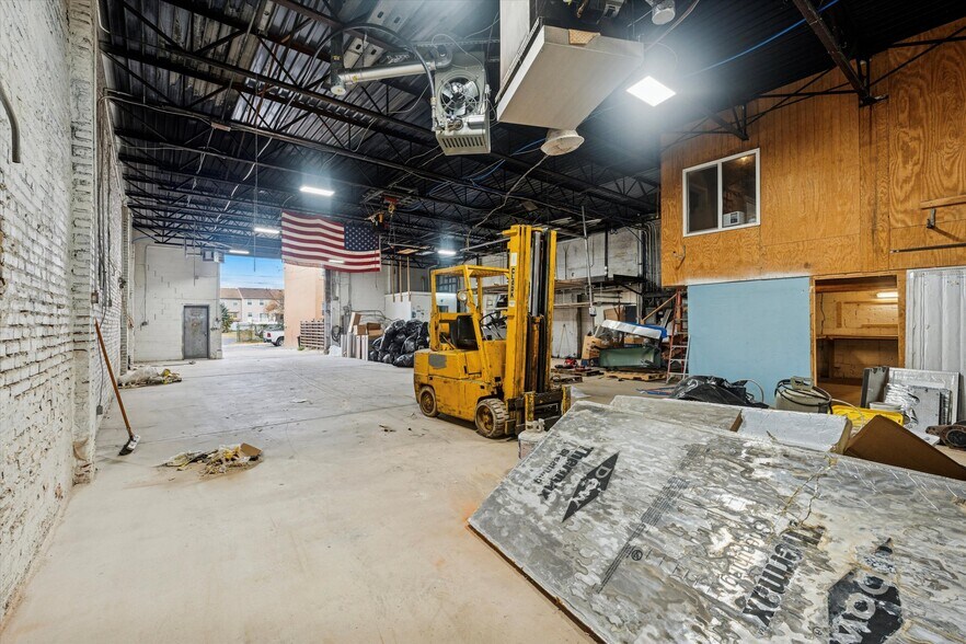 More Photos Of 3605 Salmon St, Philadelphia Industrial For Lease