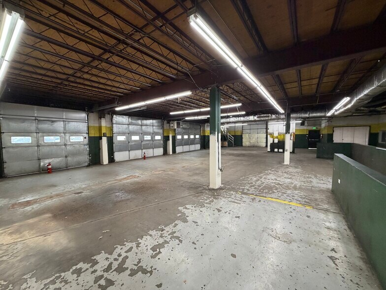 More Photos Of 7999 Wadsworth Blvd, Arvada Auto Repair For Lease