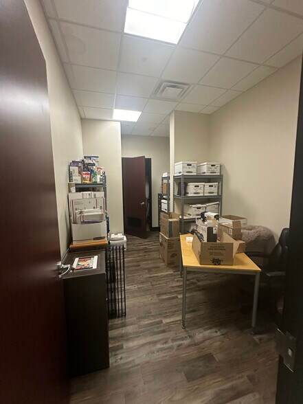 More Photos Of 4974 S Rainbow Blvd, Las Vegas Office For Sale