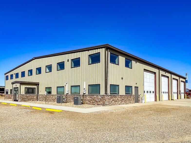 More Photos Of 14472 Commerce Park Blvd, Williston Warehouse For Sale