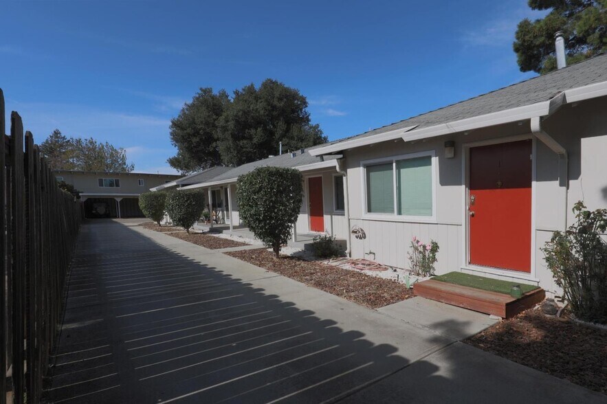 More Photos Of 236 Higdon Ave, Mountain View Apartments For Sale