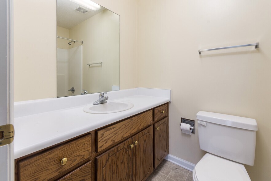 More Photos Of 1533 Woodard St, Valdosta Apartments For Sale