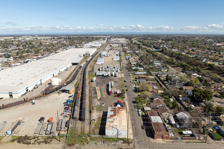 More Photos Of 2025 E Weber Ave, Stockton Land For Lease
