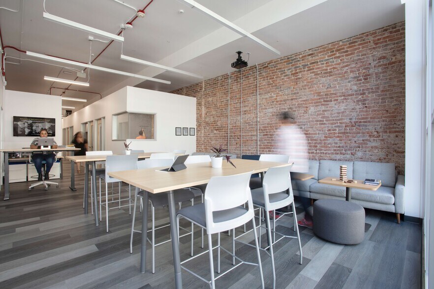 More Photos Of 309 Pine Ave, Long Beach Coworking Space