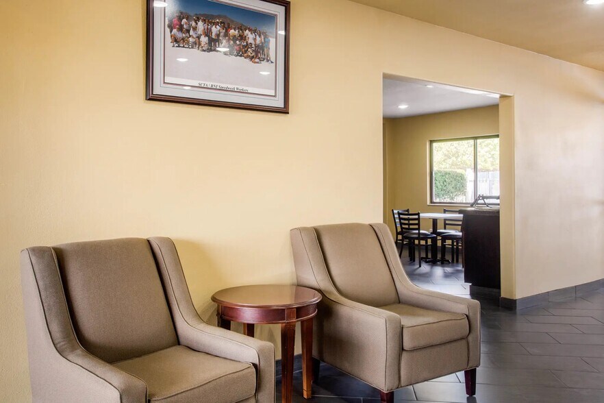More Photos Of 245 E Wendover Blvd, Wendover Hotel For Sale