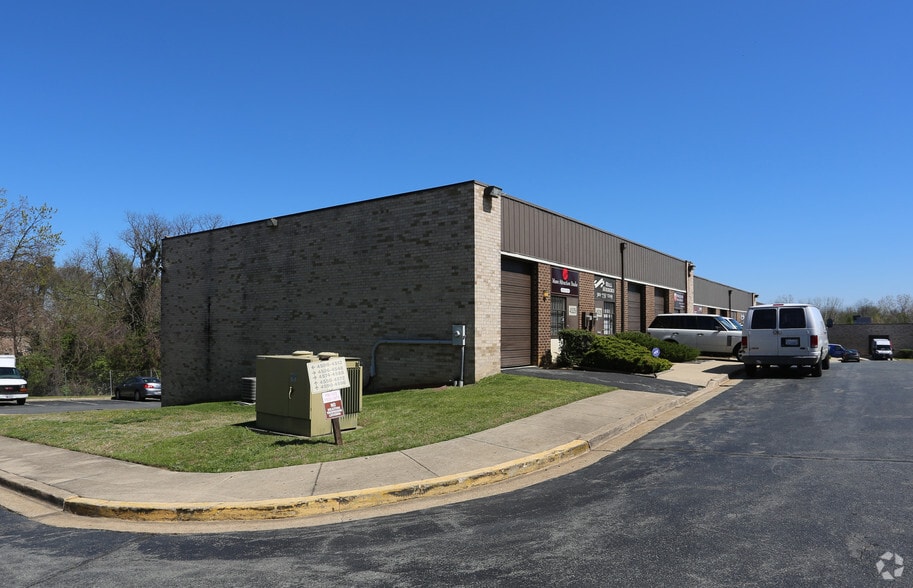 More Photos Of 4544 Beech Rd, Temple Hills Warehouse For Lease