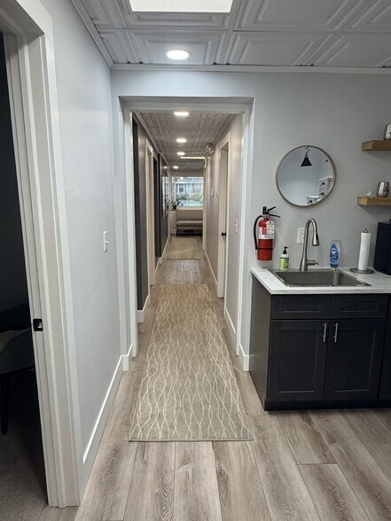 More Photos Of 18524 Mack Ave, Grosse Pointe Loft Creative Space For Sale