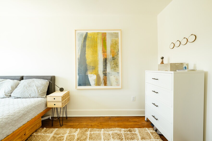 More Photos Of 705 Warren St, Hudson Storefront Retail Residential For Sale