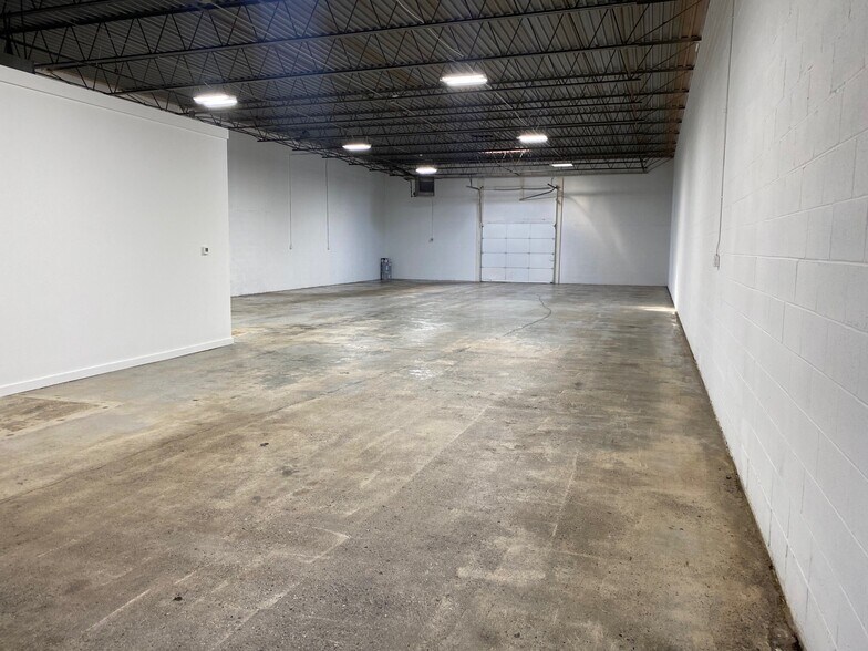 More Photos Of 13451 Damar Dr, Philadelphia Warehouse For Lease