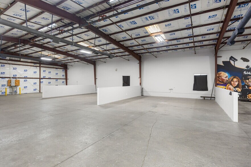 More Photos Of 13410 Waco St, Baldwin Park Manufacturing For Lease
