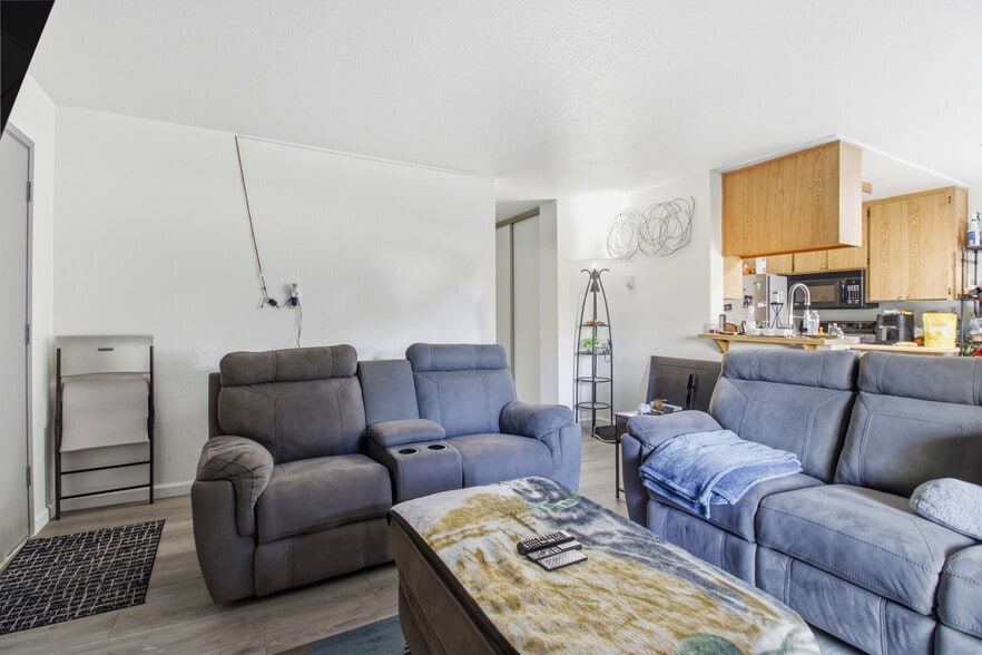 More Photos Of 3530 Silver Oaks Way, Livermore Apartments For Sale