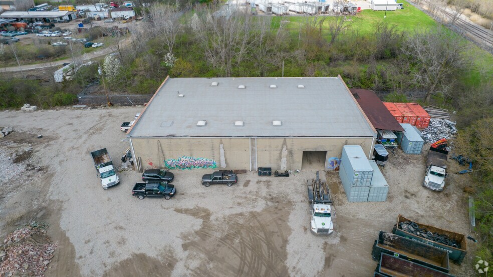 More Photos Of 1220 Bonham St, Columbus Industrial For Lease