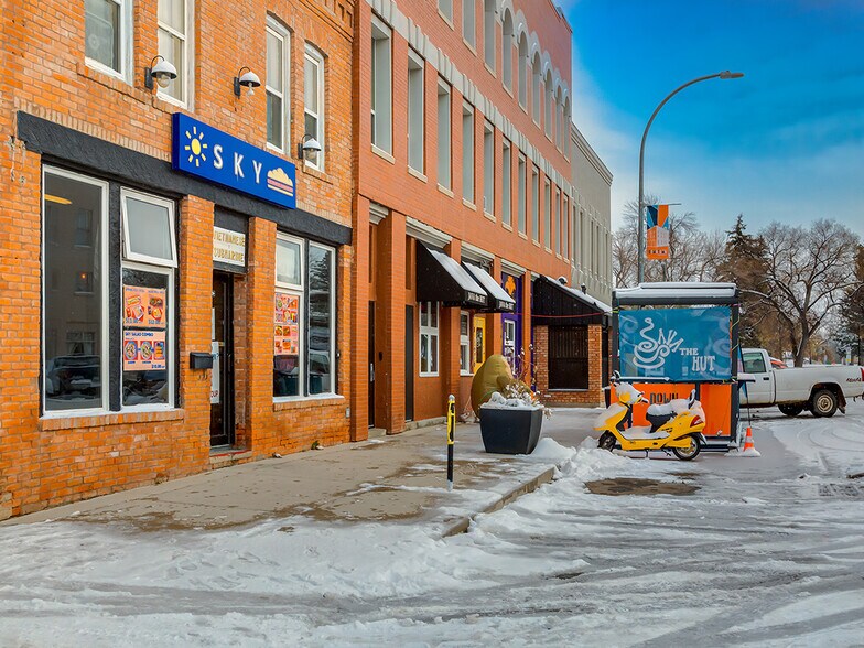 More Photos Of 122 5 St S, Lethbridge Apartments For Sale