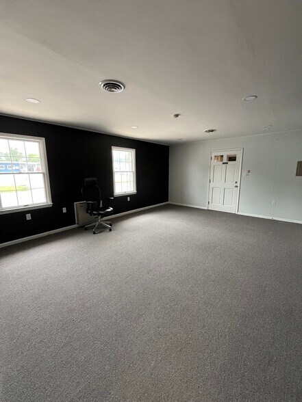 More Photos Of 5075 Lincoln Way E, Fayetteville Apartments For Lease