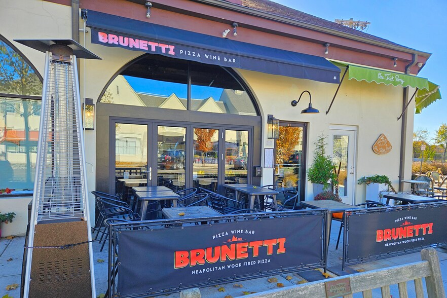 More Photos Of 50-69 Main St, Westhampton Beach Storefront Retail Office For Lease