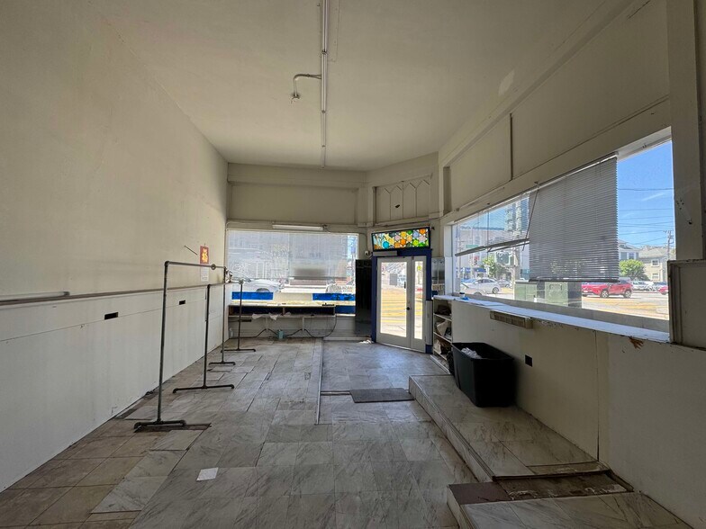 More Photos Of 4356 California St, San Francisco General Retail For Lease