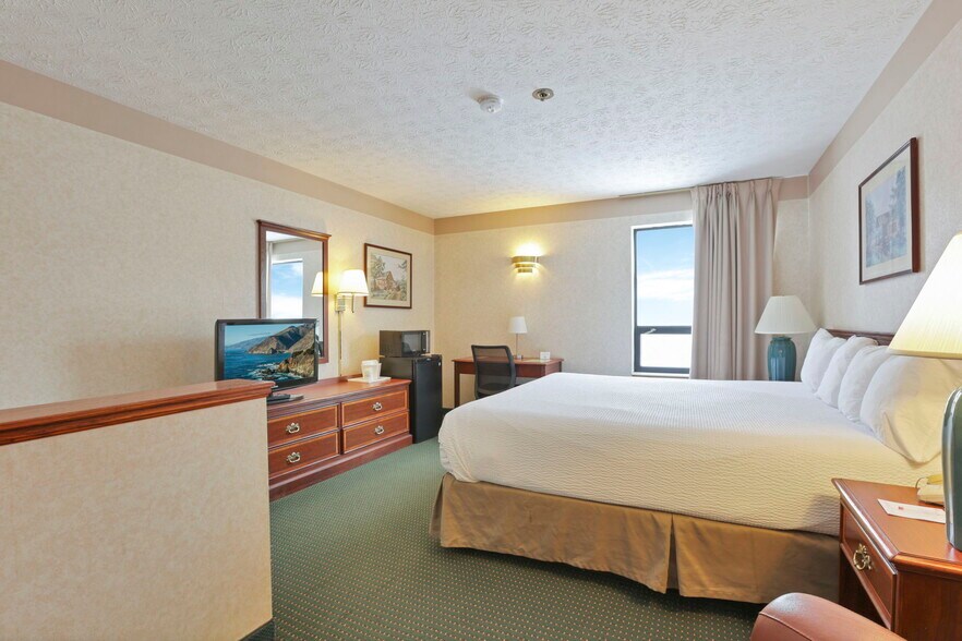 More Photos Of 509 S Wooster Ave, Strasburg Hotel For Sale