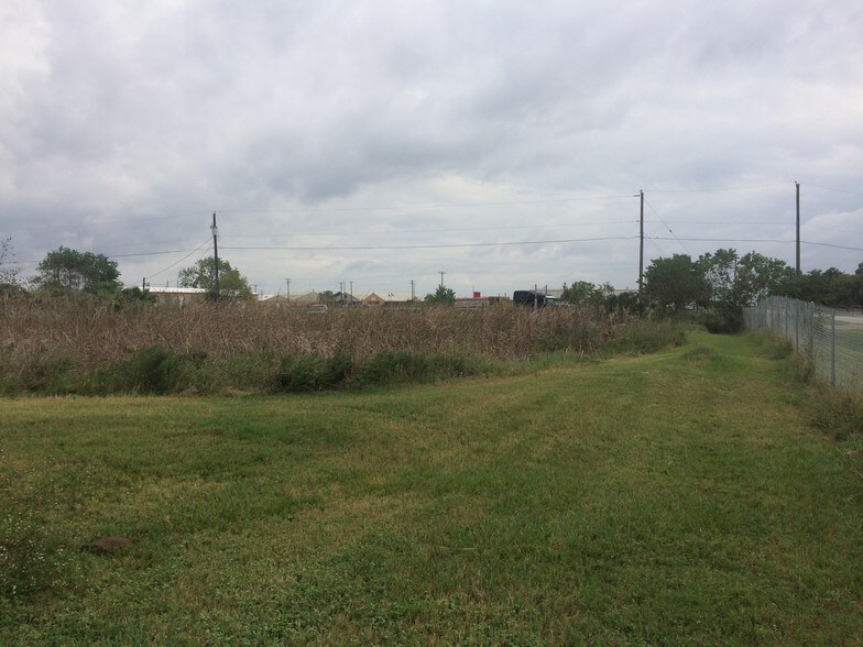 More Photos Of 204 Glen Flora Rd, Eagle Lake Warehouse For Sale