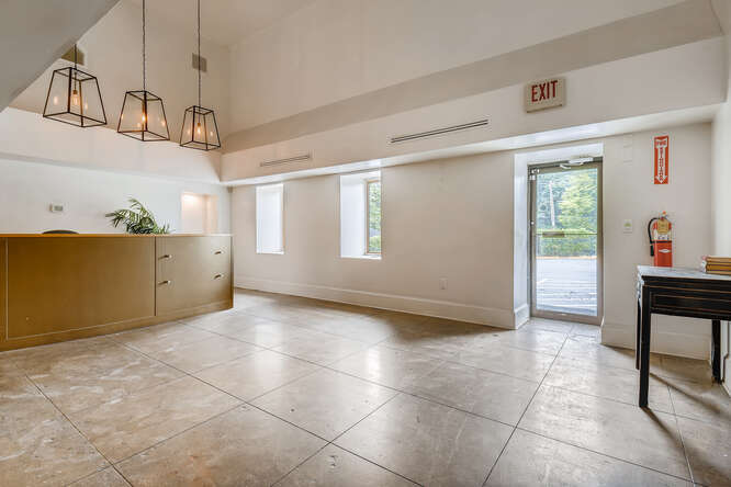 More Photos Of 1710 Defoor Ave NW, Atlanta Showroom For Lease