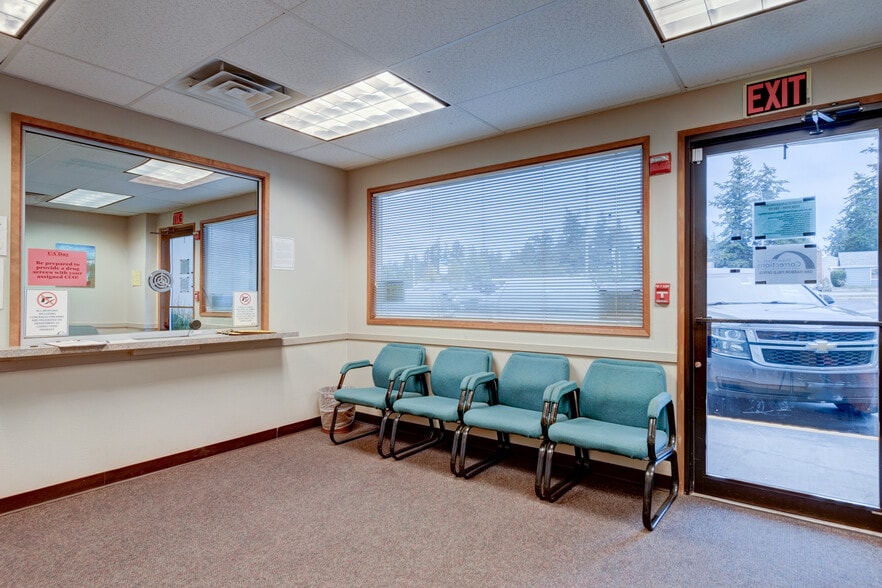 More Photos Of 499 NE Midway Blvd, Oak Harbor Office For Sale