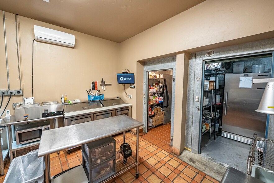 More Photos Of 3015 Hualapai Mountain Rd, Kingman Office For Sale