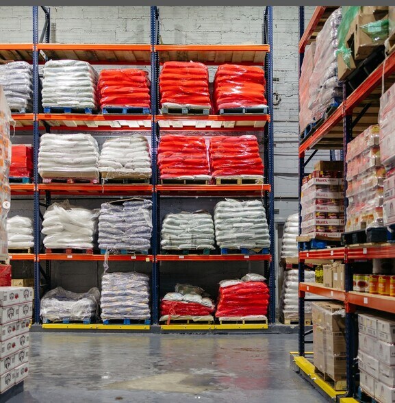 More Photos Of 9213 183rd St, Hollis Warehouse For Lease