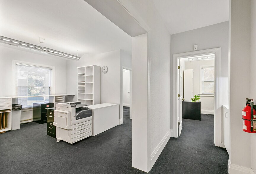 More Photos Of 818 E 19th Ave, Denver Office For Sale