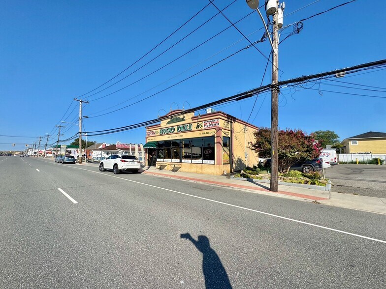 More Photos Of 4259 Austin Blvd, Island Park Restaurant For Sale
