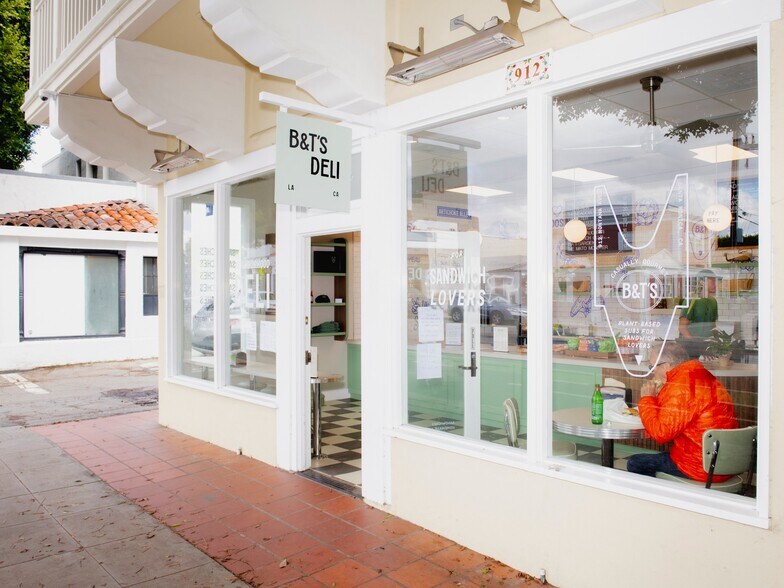 More Photos Of 908-912 Montana Ave, Santa Monica Storefront Retail Office For Lease