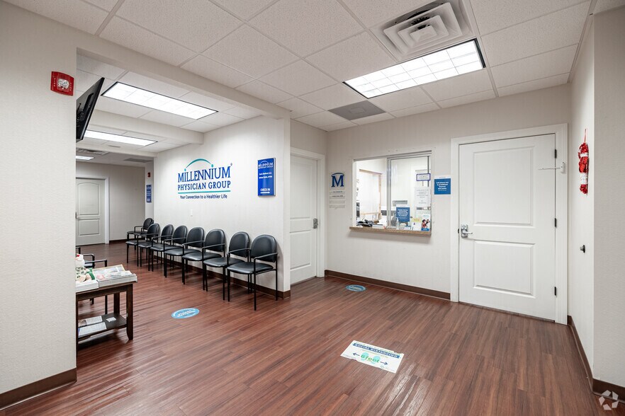 More Photos Of 13774 Plantation Rd, Fort Myers Medical For Lease