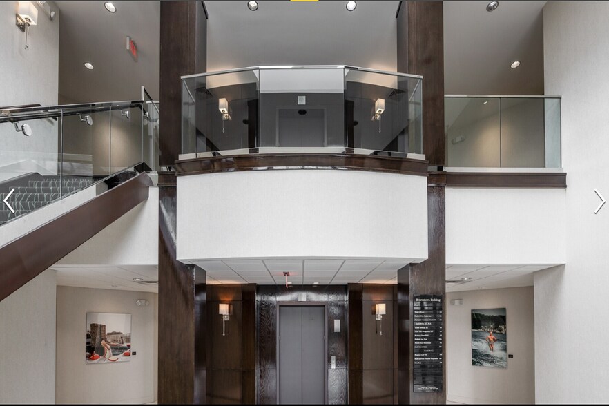 More Photos Of 4910 Brownsboro Rd, Louisville Office For Sale