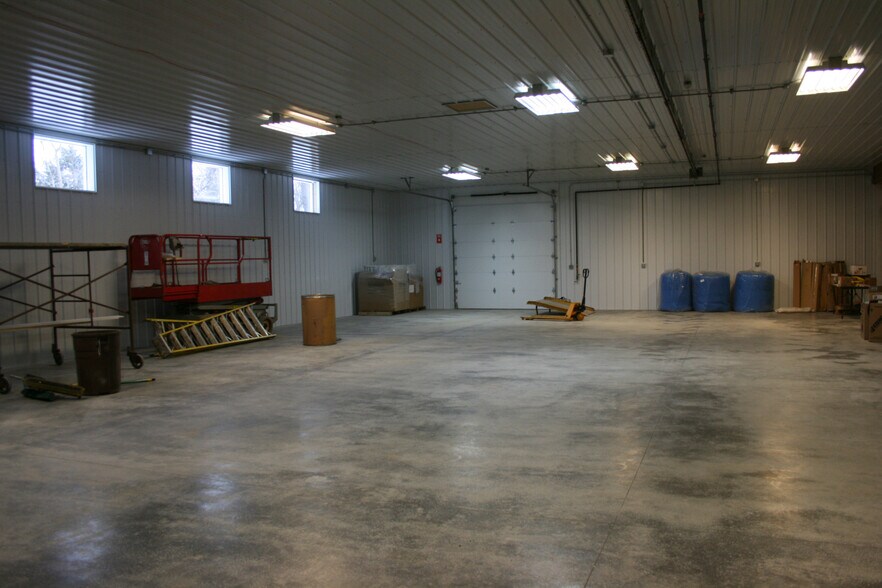 More Photos Of 58 North Ave, Manchester Warehouse For Lease