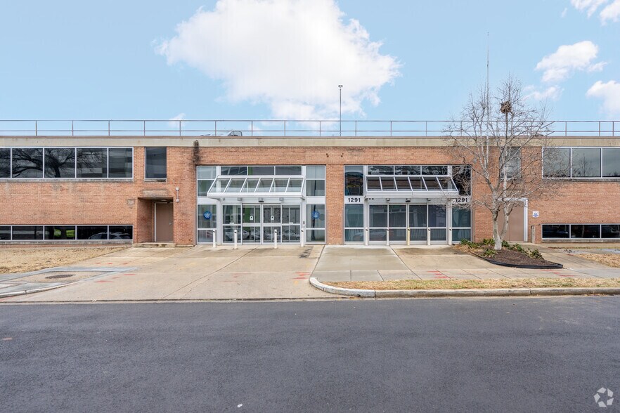 More Photos Of 1291 Taylor St NW, Washington Research And Development For Lease