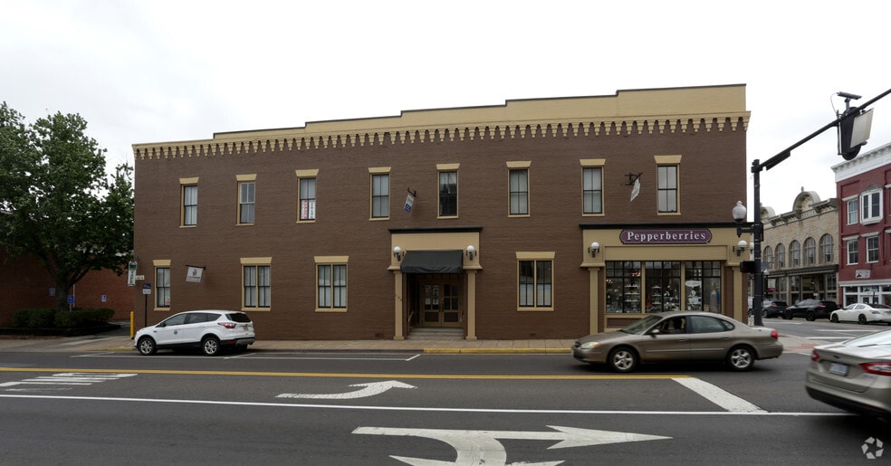 More Photos Of 105 N Main St, Culpeper Storefront Retail Office For Lease