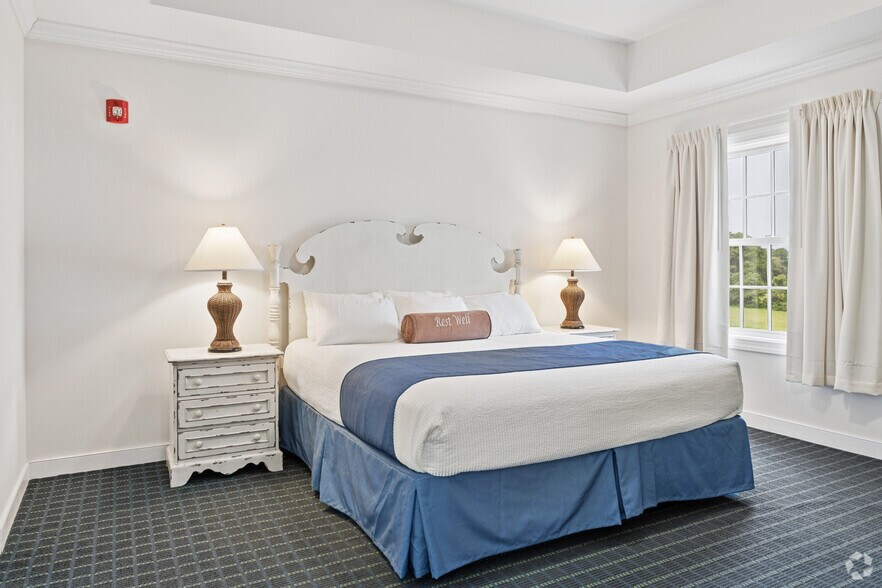 More Photos Of 231 Waterside Dr, Roper Apartments For Sale