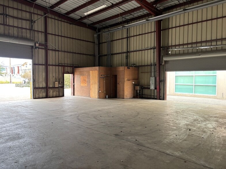 More Photos Of 2131 Delaware Ave, Santa Cruz Manufacturing For Lease
