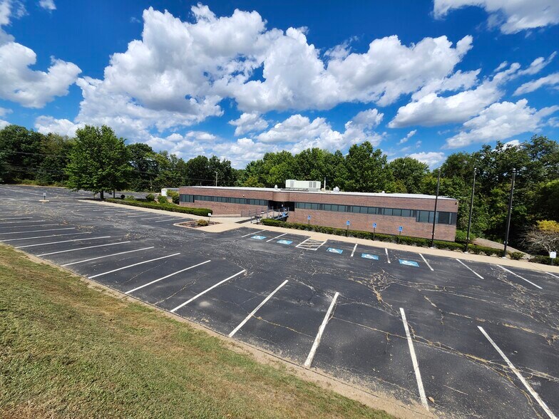 More Photos Of 250 Park West Dr, Pittsburgh Office For Sale