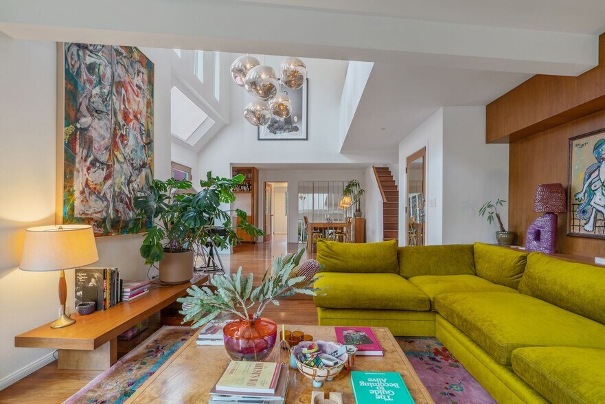 More Photos Of 1964 Vestal Ave, Los Angeles Office Residential For Sale