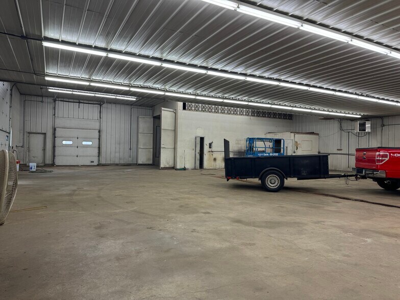 More Photos Of 1011 Stoakes Ave, Sioux Falls Industrial For Lease