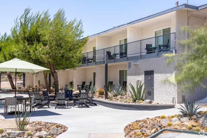 More Photos Of 54850 29 Palms Hwy, Yucca Valley Hotel For Sale