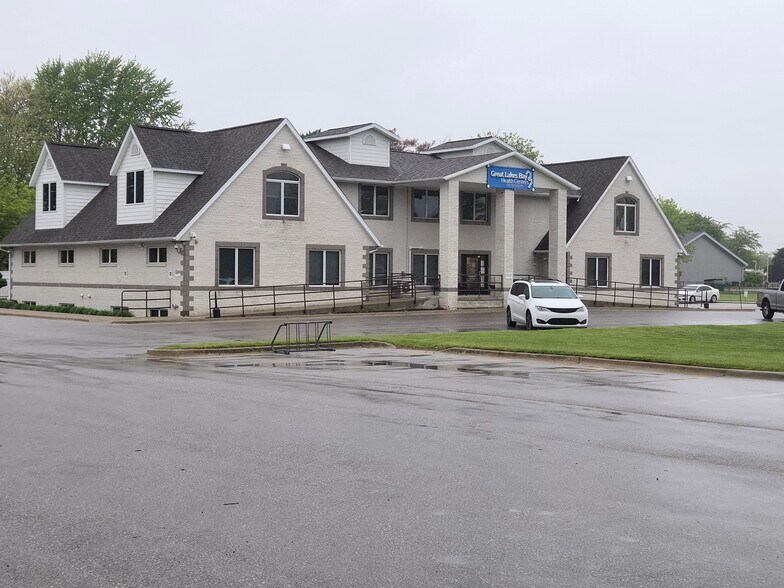 More Photos Of 690 S Trumbull St, Bay City Loft Creative Space For Sale