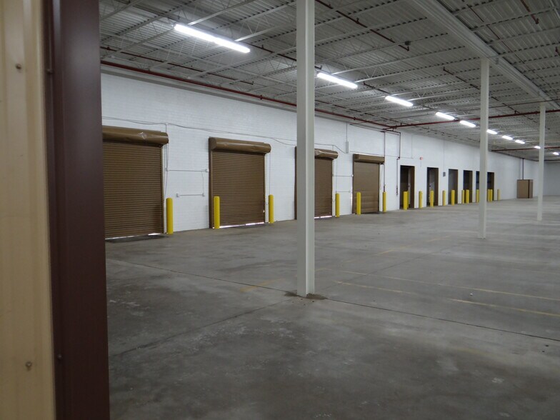 More Photos Of 3979 Old Linwood Rd, Lexington Warehouse For Lease