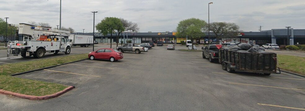 More Photos Of 900 E Braker Ln, Austin Unknown For Lease