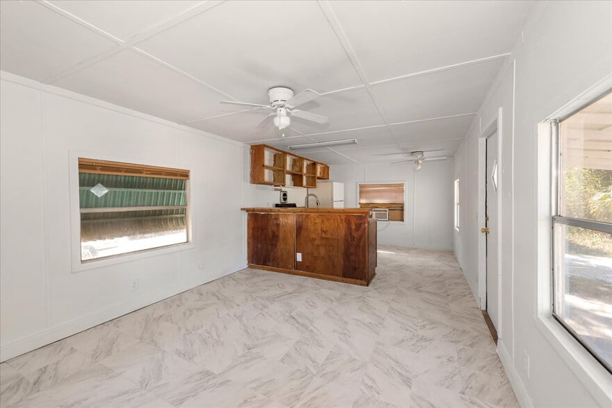 More Photos Of 380 San Jose St, North Fort Myers Manufactured Housing Mobile Home Park For Sale