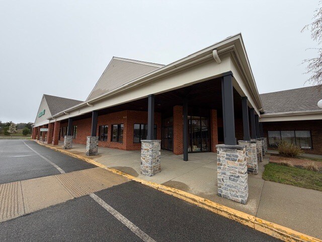 More Photos Of 71-101 Carver Rd, Plymouth Unknown For Lease