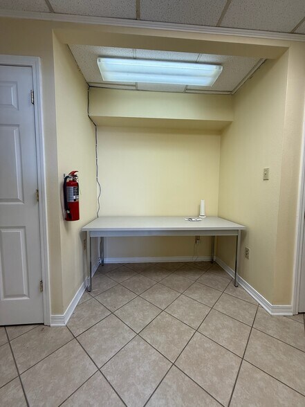 More Photos Of 3102 Canty St, Pascagoula Office For Sale