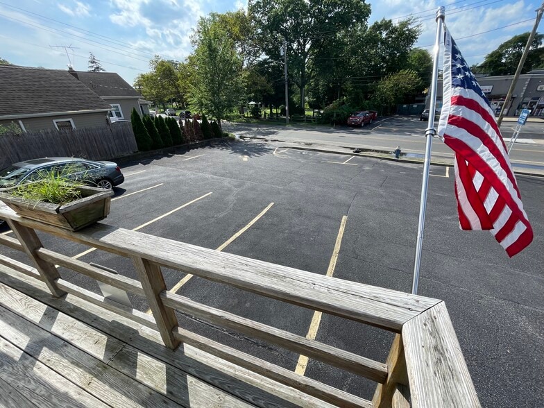 More Photos Of 2504 Grand Ave, Baldwin Office For Sale