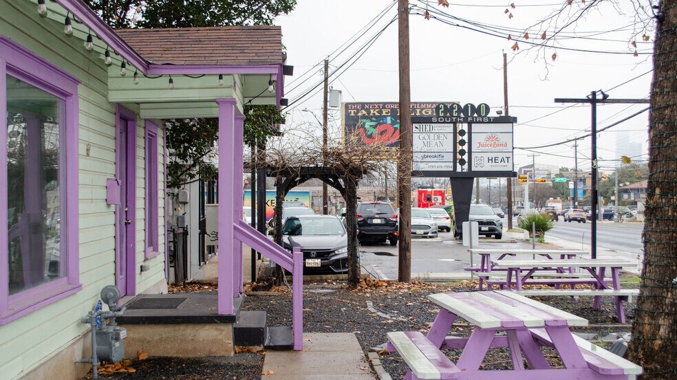 More Photos Of 2214 S 1st St, Austin Freestanding For Sale