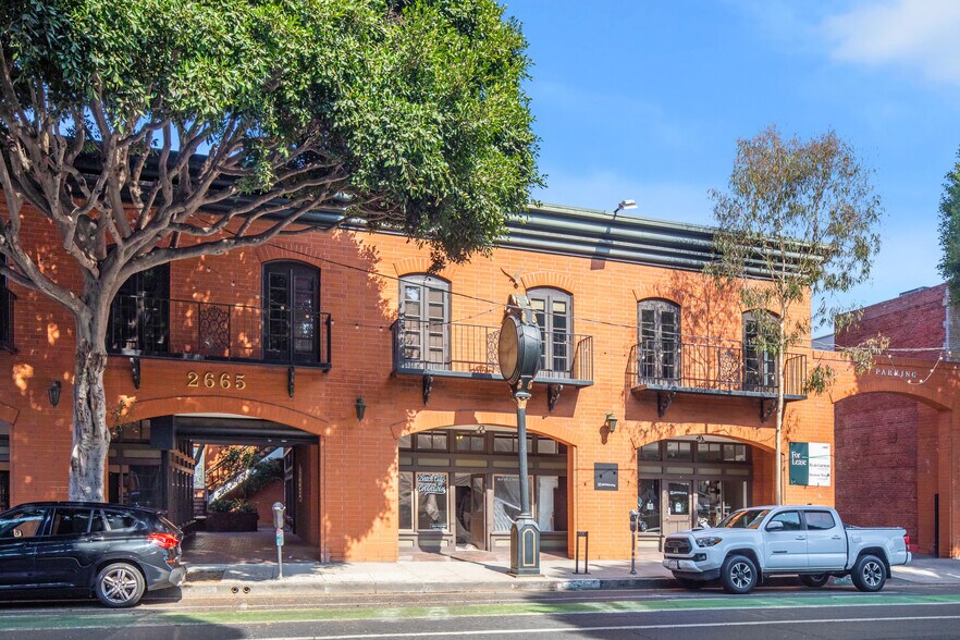 More Photos Of 2665 Main St, Santa Monica Storefront Retail Office For Lease