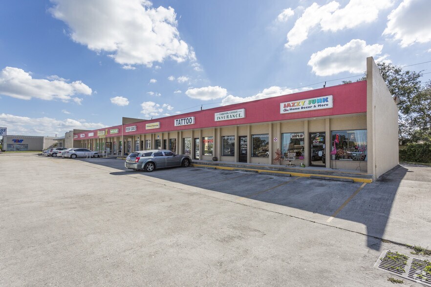 Primary Photo Of 2205-2221 Tamiami Trl, Port Charlotte Freestanding For Lease